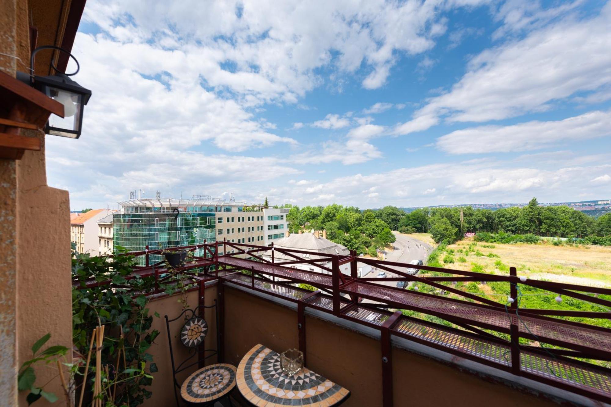 Victoria Design - Premium Ohrada Prague